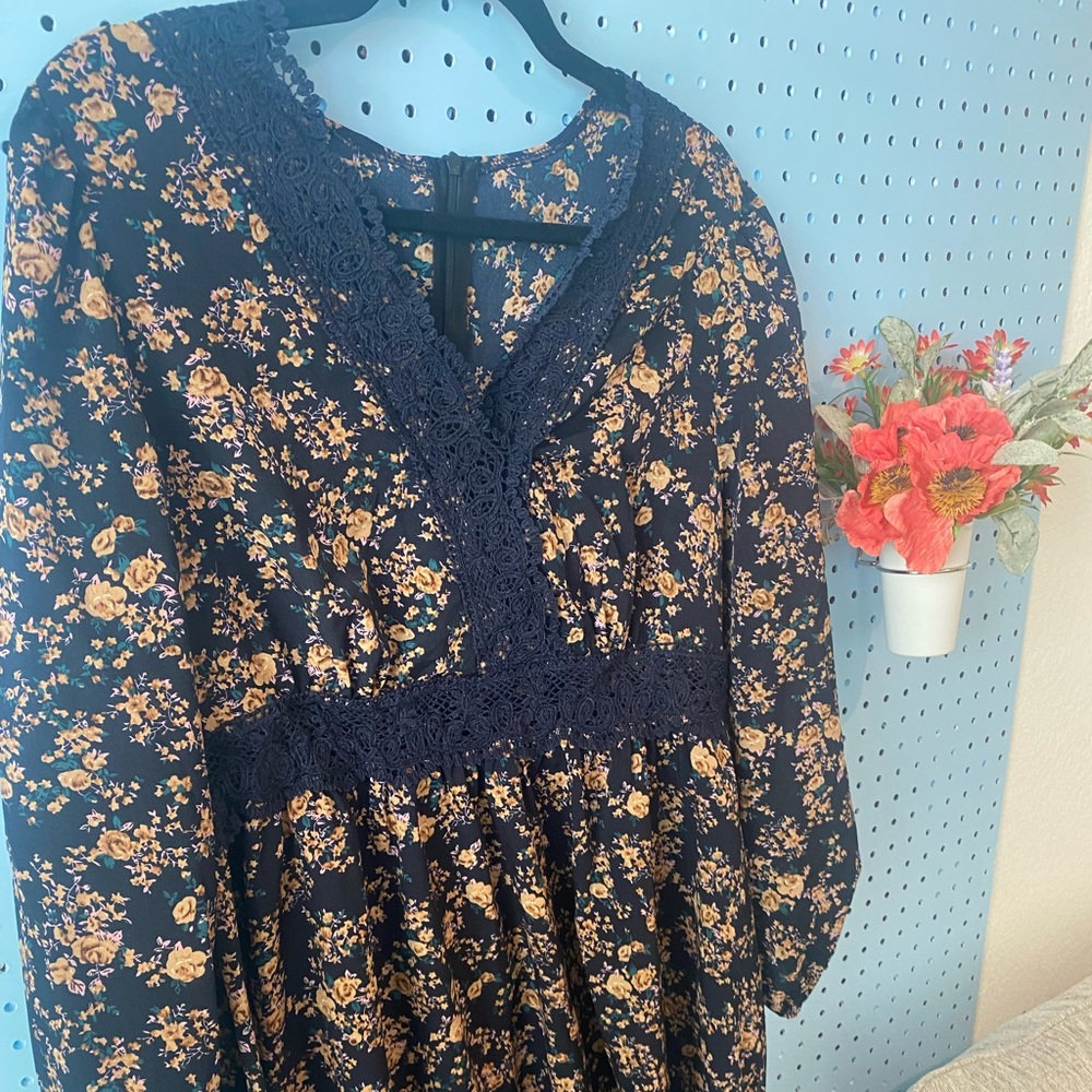 Never Worn Plus Sleeve Ruffle Floral Dress